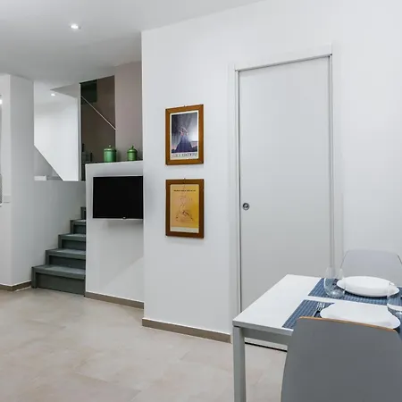 Apartment Modern Macha By Wonderful Italy